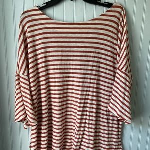 Easel Boatneck blouse